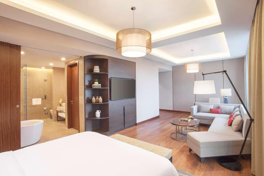 Hyatt Regency Thrissur Hotel Стая снимка