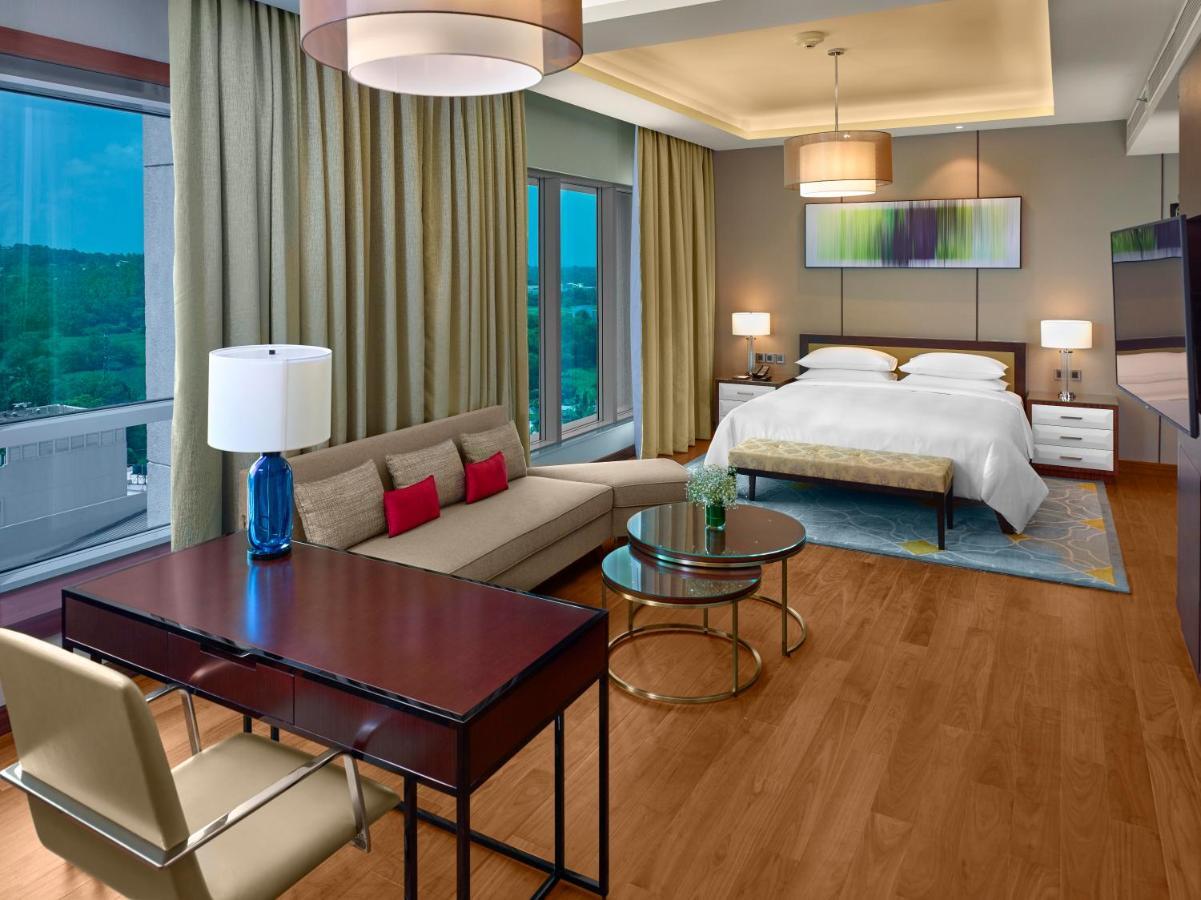Hyatt Regency Thrissur Hotel Екстериор снимка