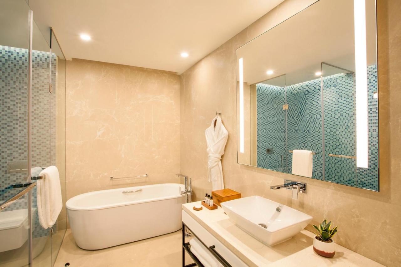 Hyatt Regency Thrissur Hotel Екстериор снимка